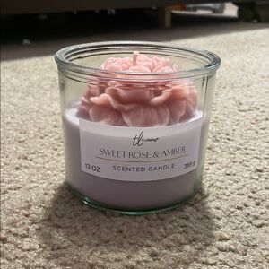 Sweet Rose & Amber Scented Candle